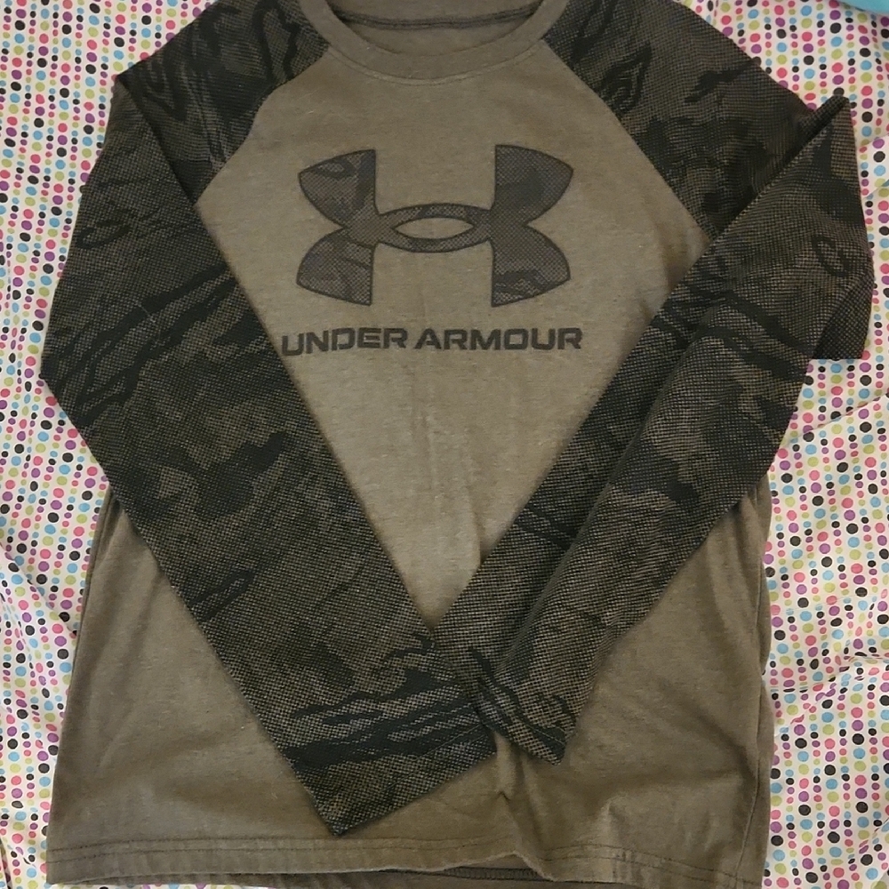 Under Armour Kids Long Sleeve Tee - Olive and Black